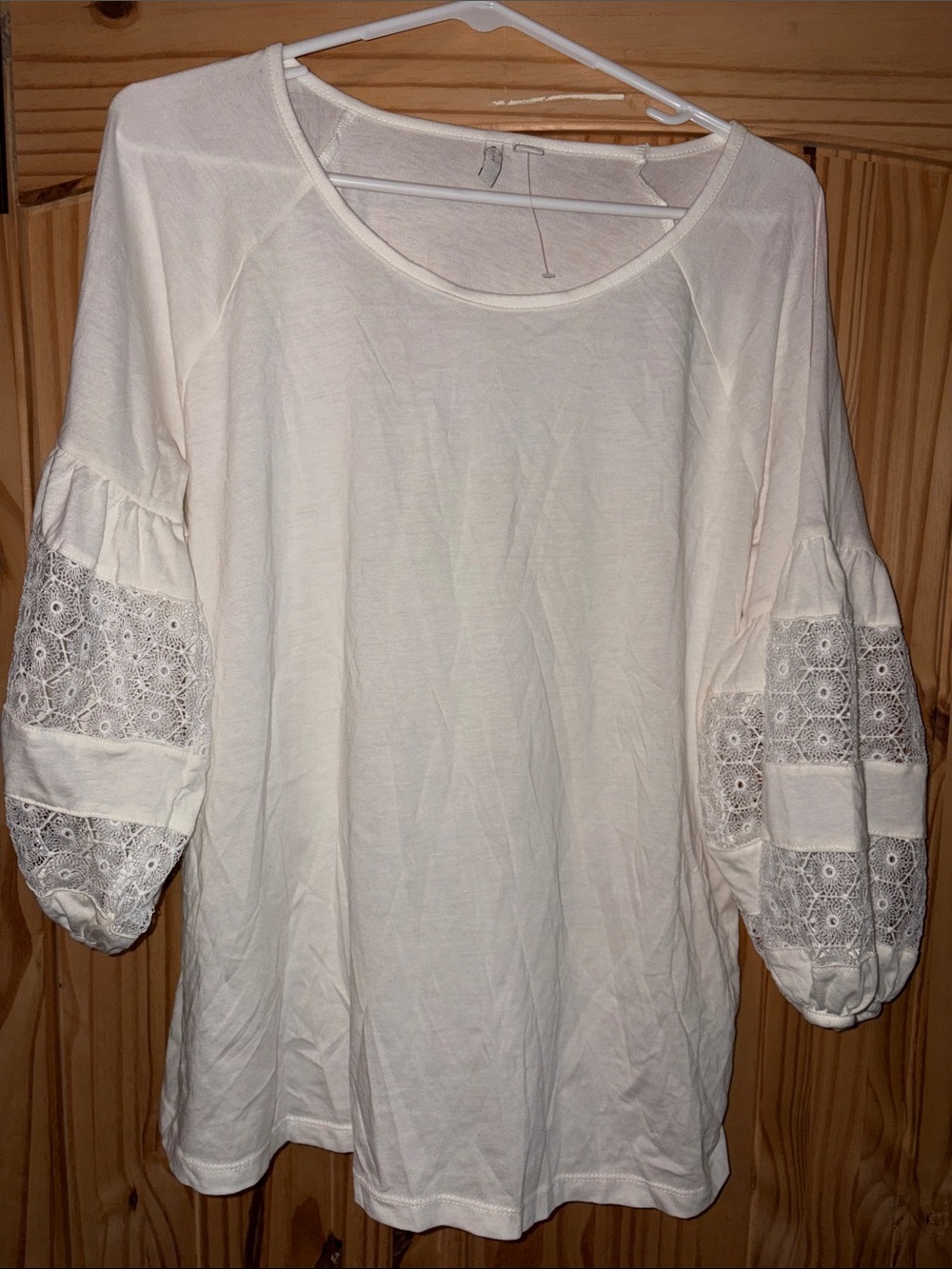 New EST 1838 Women's size m shirt Cream Lace-Panel Balloon Sleeve 3/4 Sleeve Te